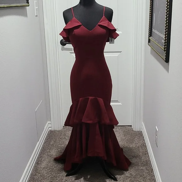 open lace back dress Melody Sweetheart Neckline Fishtail Maxi Dress with Side Split main image 1